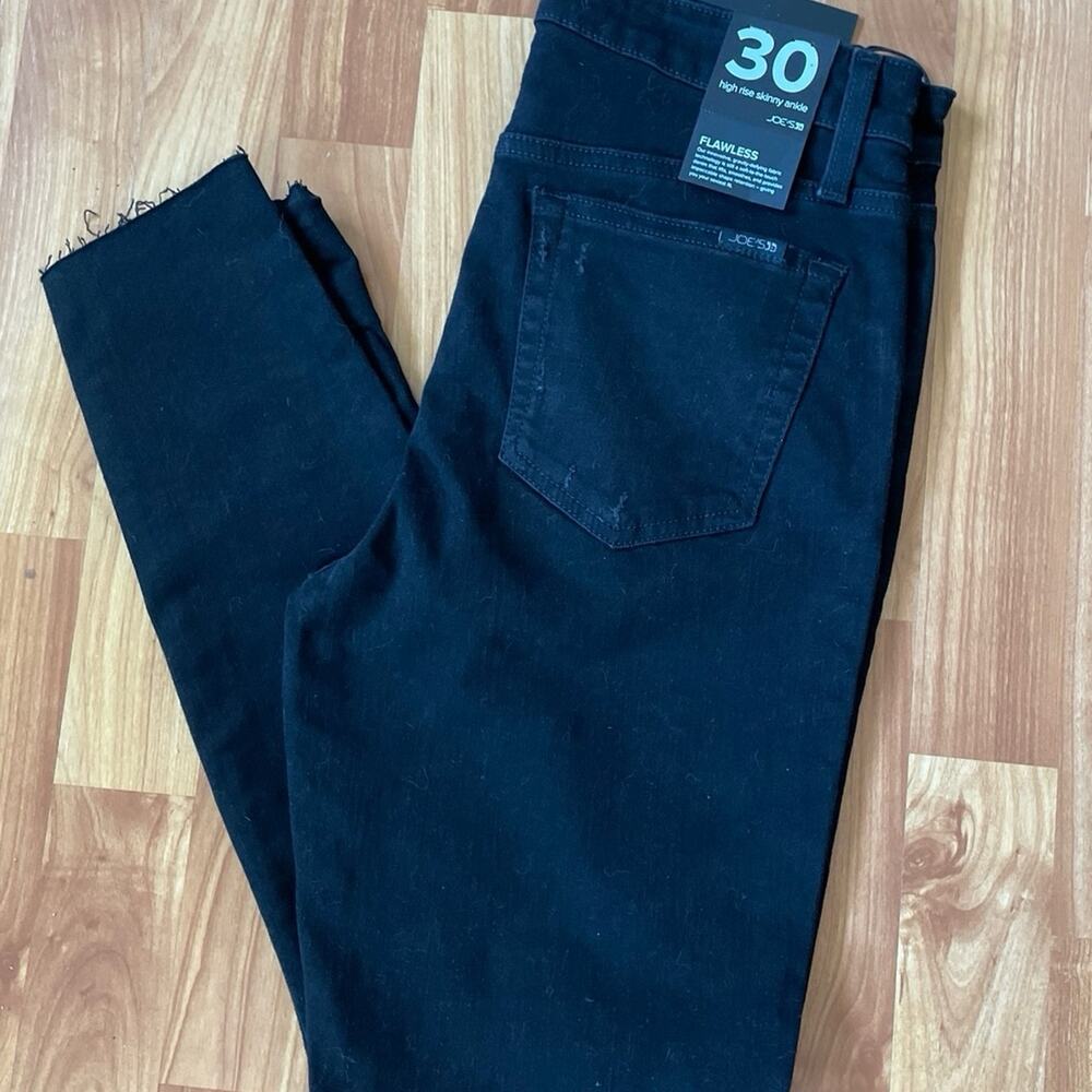 Joe's high rise skinny ankle Black Jean - Picture 2 of 9